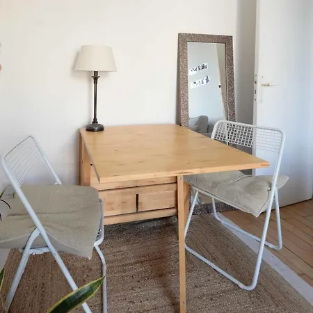Nice Bright Apt Near Bastille * 巴黎