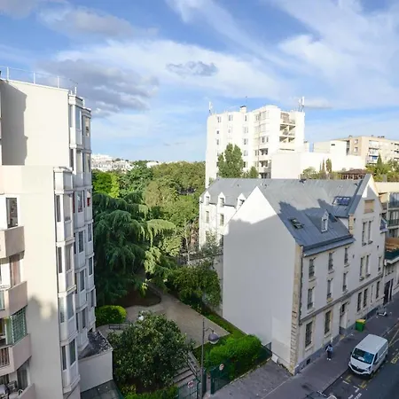 Апартаменты Nice Bright Apt Near Bastille Париж